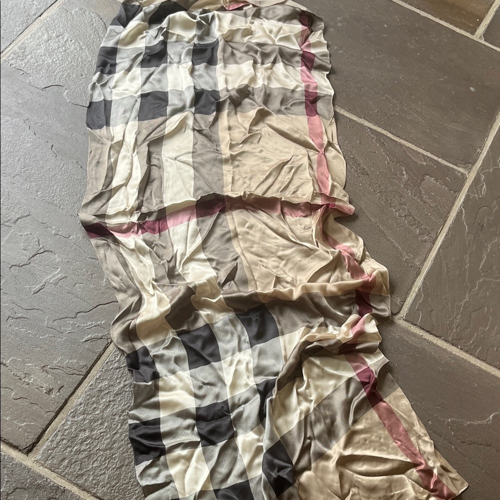 Burberry Checkered Scarf in Cream, Black, and GORGEOUS!
